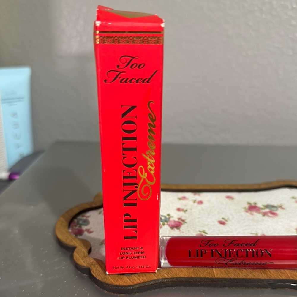 Too Faced Lip Injection Extreme Lip Plumper - Bright Red